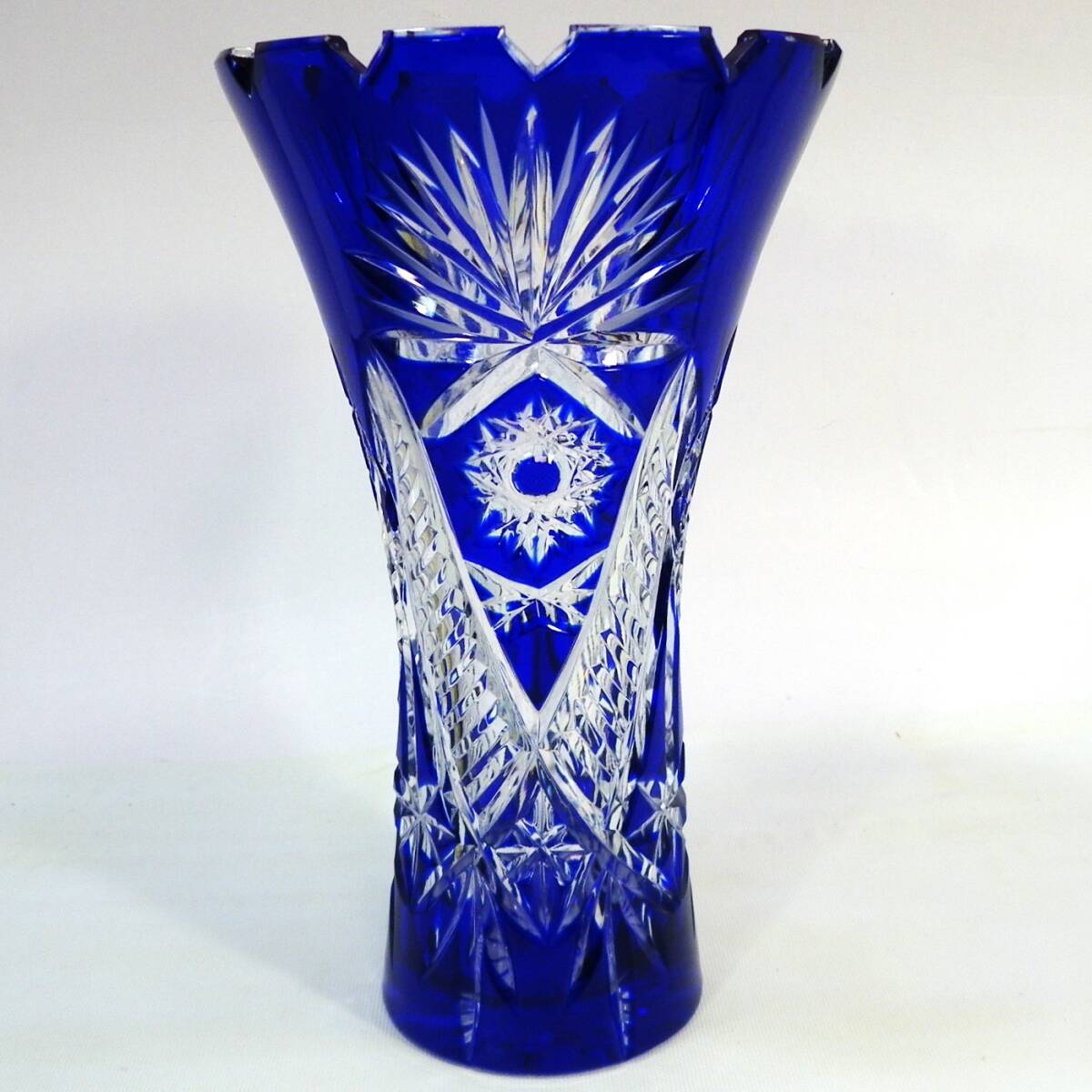 ゆうパック.80サイズ送料記載済み 切子 花瓶 フラワーポット Flower vase ワレも欠けも無し(赤枠.樂多我)_画像5