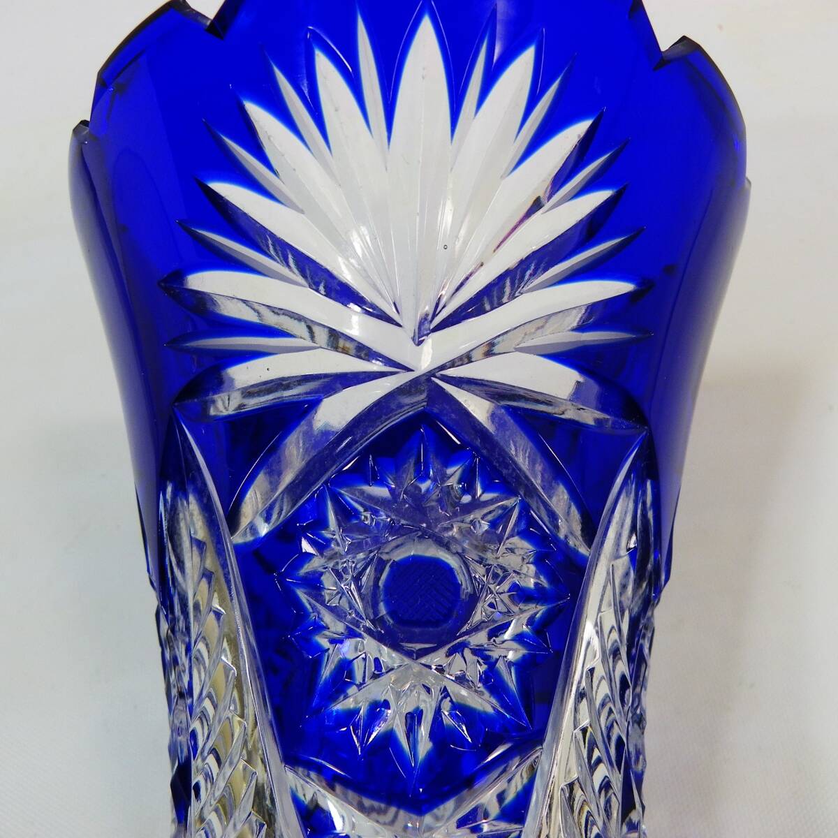 ゆうパック.80サイズ送料記載済み 切子 花瓶 フラワーポット Flower vase ワレも欠けも無し(赤枠.樂多我)_画像8