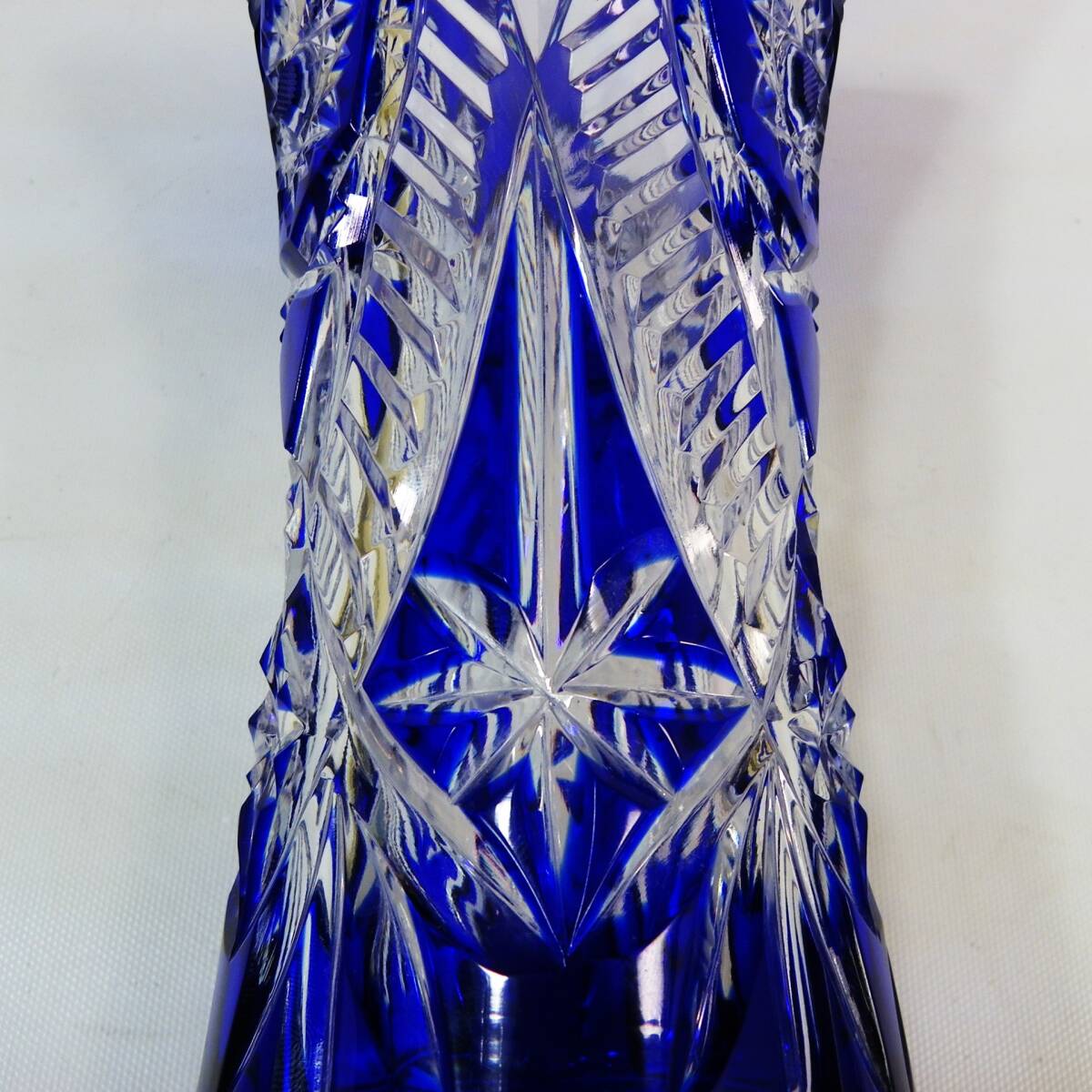 ゆうパック.80サイズ送料記載済み 切子 花瓶 フラワーポット Flower vase ワレも欠けも無し(赤枠.樂多我)_画像9