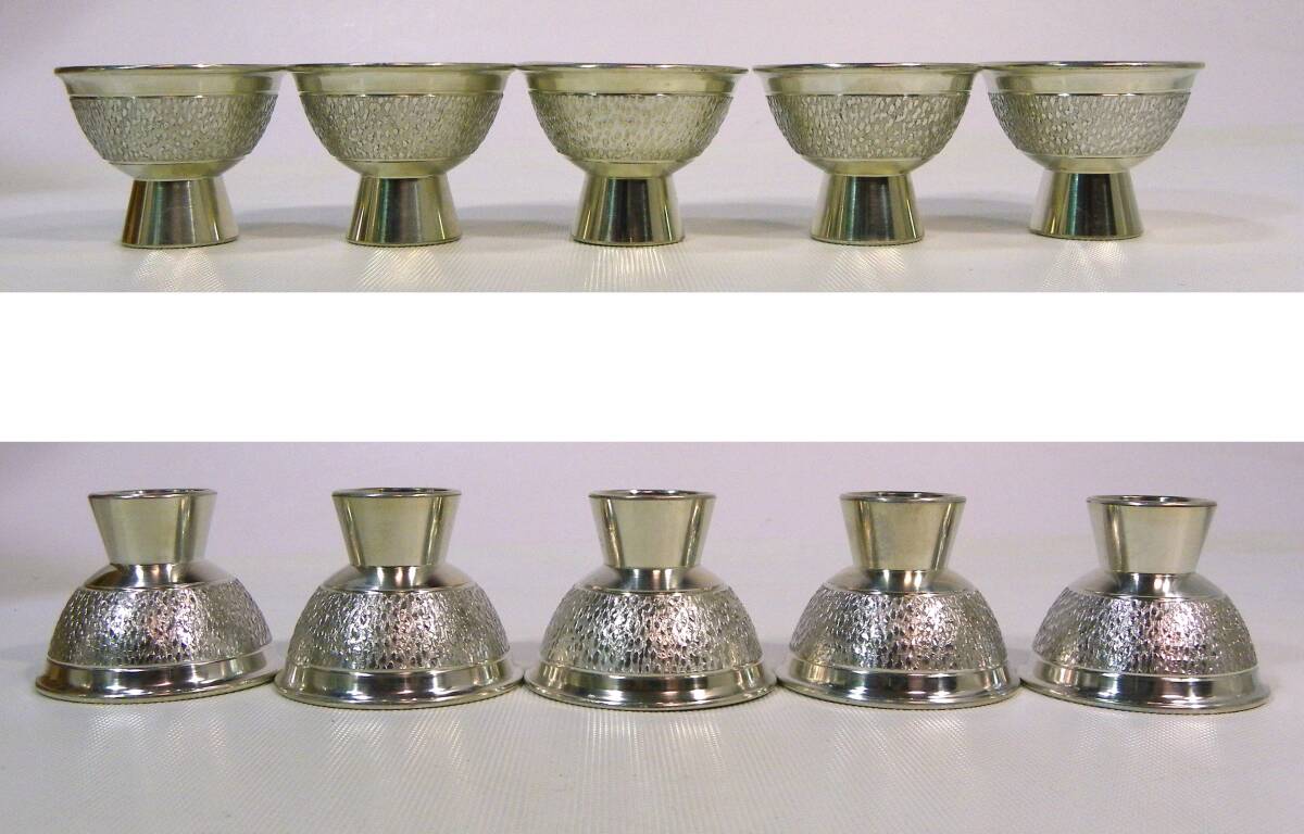 ゆうパック.60サイズ送料記載済み 錫半 酒器セット ちろり.盃 ケース付き 記念盃 程度良ですが底傷 日本酒.熱燗(赤枠.楽)_画像3