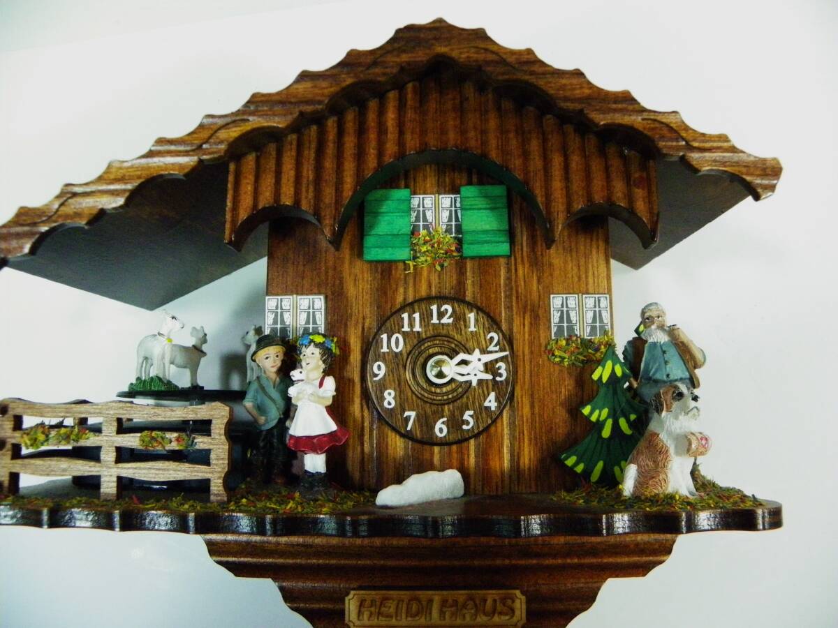 ゆうパック.80サイズ送料記載済み アルプスの少女ハイジ 掛け時計 おじいさんの山小屋 時間はおおむね正確 山羊回転OK(赤枠.楽)_画像2