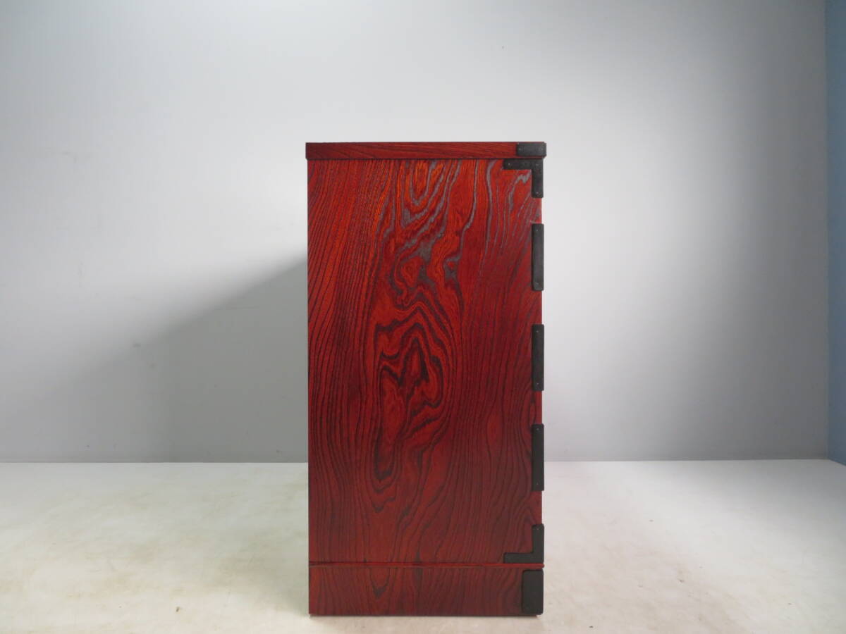 岩谷堂 欅 漆塗り 艶あり 仙台箪笥 南部鉄器 牡丹金具 中桐 姫箪笥 伝統工芸 民芸 鍵付き_画像10