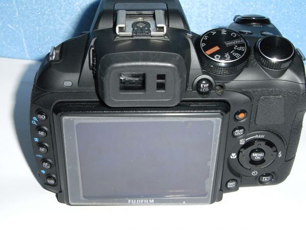 ○○　富士フィルム ファインピックス　FUJIFILM FINEPIX HS20EXR（フード付属）　中古　P12_画像6