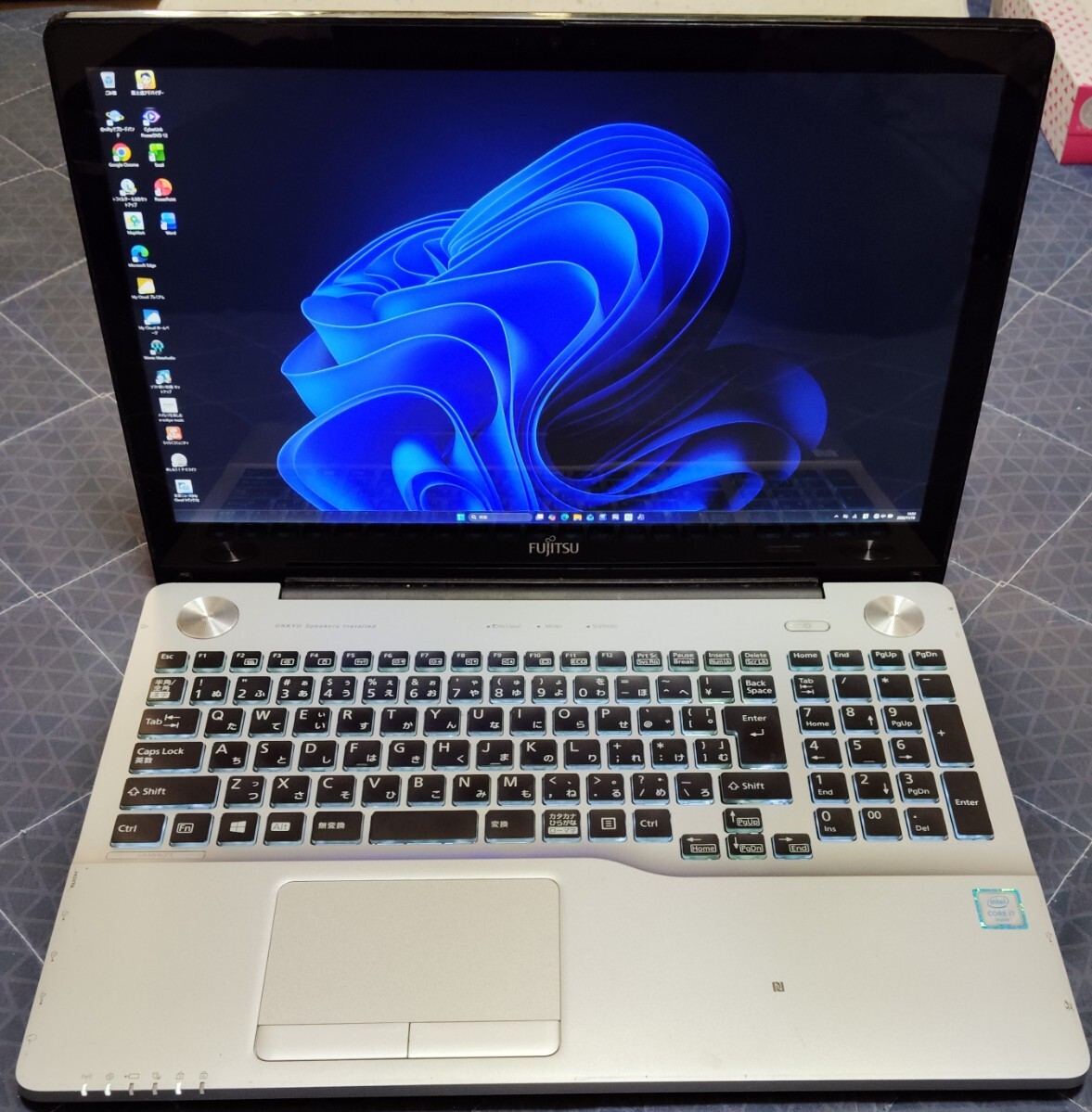 [4K&タッチパネル！回復ドライブ用USB付き＆MS Office2021]LIFEBOOK AH90/X(FMVA90X)Core i7 メモリ8GB/SSD512GB/スピーカー訳アリ_画像1