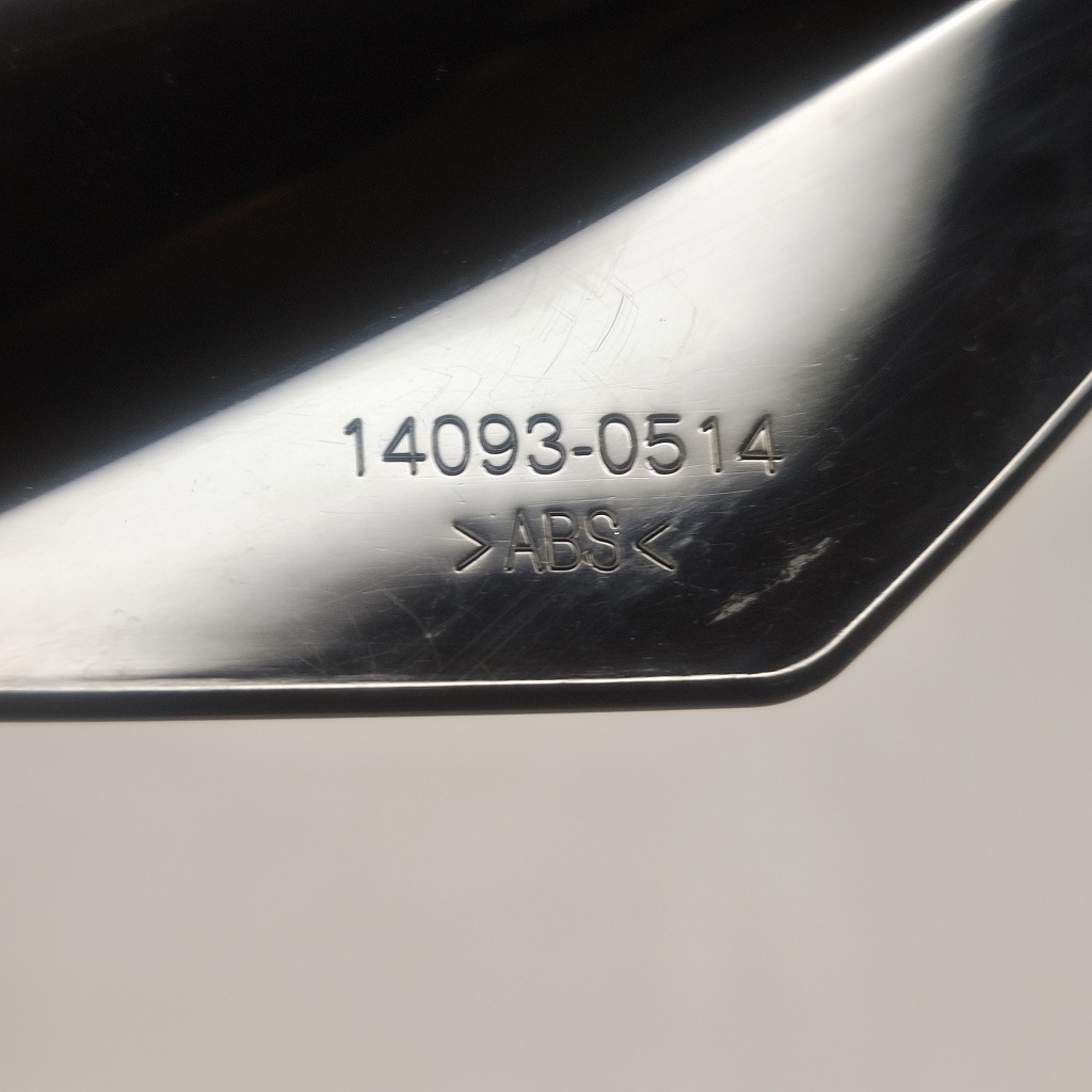 カワサキ　Z900 2017-18　スクリーン 　14093-0514　フロントラックマウント　ブラケット付　純正OP　北米カワサキ_画像6