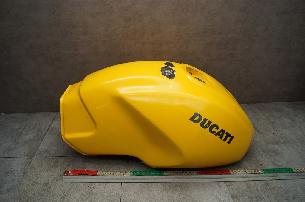 ドゥカティ　モンスター400／900　純正　タンク　黄　凹み有、ガリキズ　はんだ補修_画像3