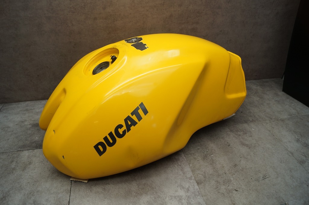 ドゥカティ　モンスター400／900　純正　タンク　黄　凹み有、ガリキズ　はんだ補修_画像6