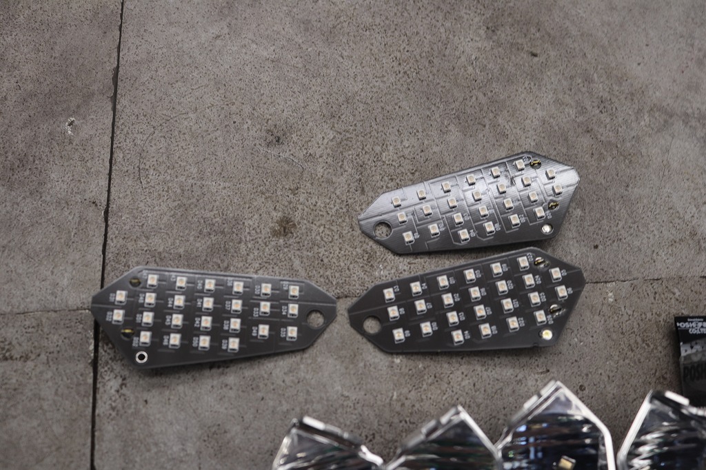 カワサキ　社外　中古　NINJA250　POSH　LED化基盤3個＆純正ウインカーソケット　NO072009の半端部品_画像3
