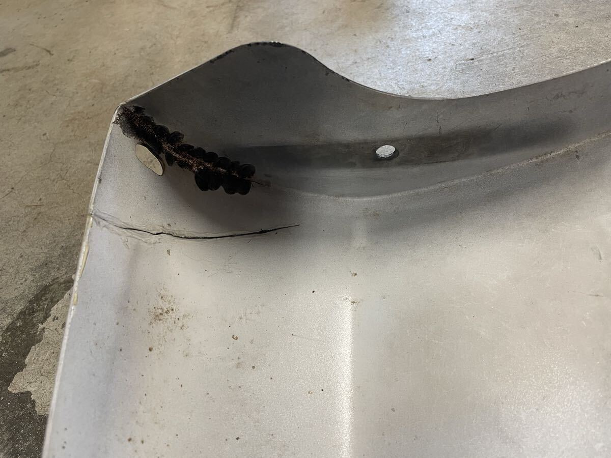 スカイライン　R33 リヤバンパー　サイドスポイラー　純正品　程度良　補修跡有り_画像6