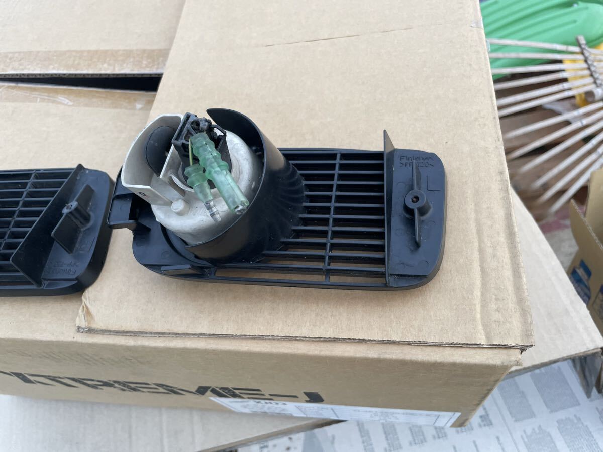 スカイライン R33用 社外GTRフロントバンパー 社外サイドスポイラー 発送不可 引き取り手渡しのみ即決特典あり _画像6