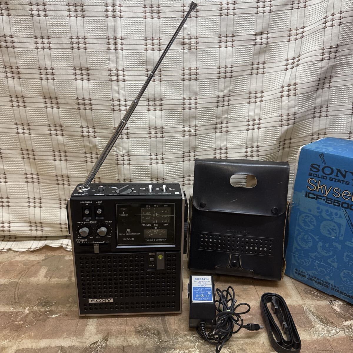 SONY Sony ICF-5500 Sky сенсор 3 частота ресивер FM/SW/MW радио подлинная вещь retro оригинальная коробка /AC адаптор имеется [ простой работа . завершено ]