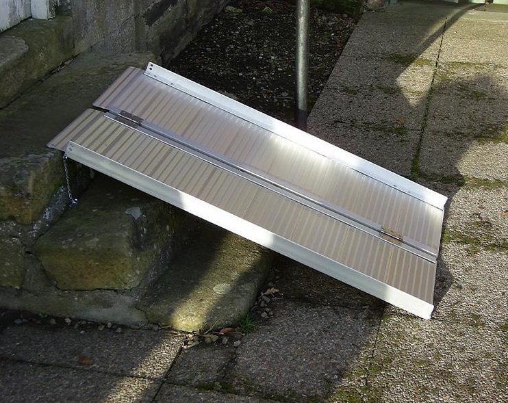 階段斜面板バリアフリースロープ通路カート積み込み移動上下段当て板アルミニウム合金スロープマット_画像4