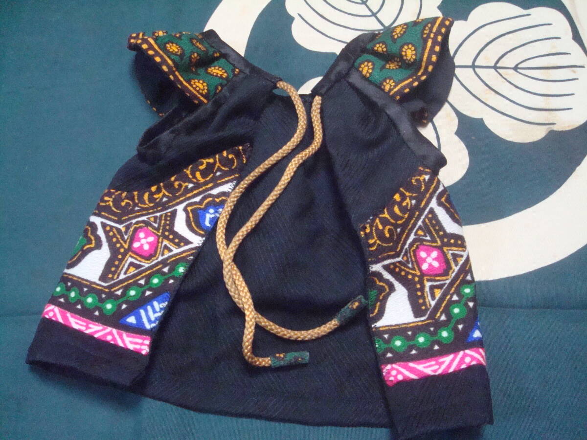 人形エプロン（２）10～12号　海外産エスニック生地_画像2