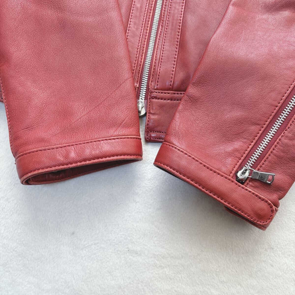 【美品】ラブレス LOVELESS レザージャケット ライダース 羊革 赤 シャドーモノグラム ラムレザー おしゃれ カジュアル バイカー_画像5