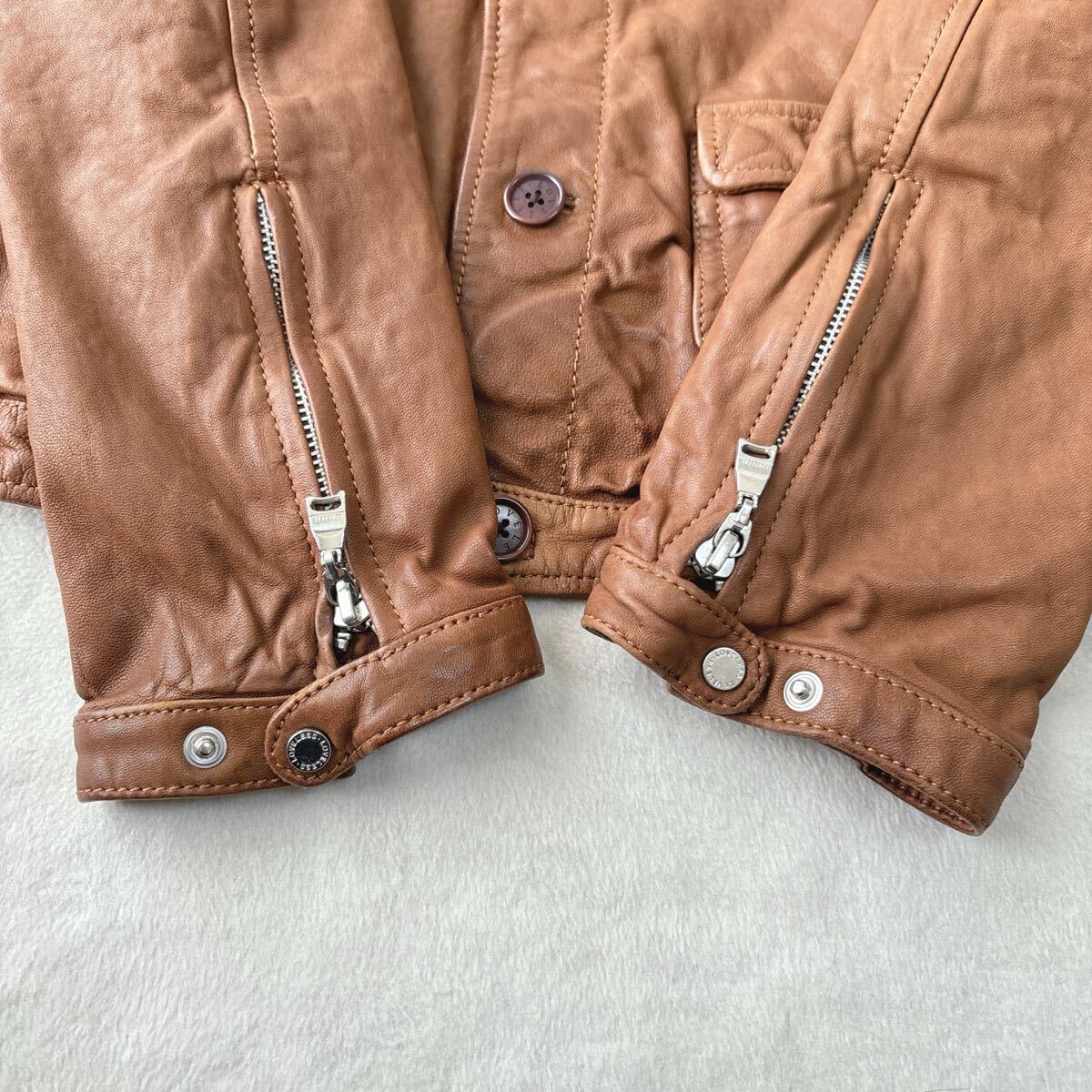 【未使用タグ付き】ラブレス　LOVELESS レザージャケット　羊革　茶色　ライダース　ラムレザー　ブラウン　ボタンダウン　メンズ_画像4
