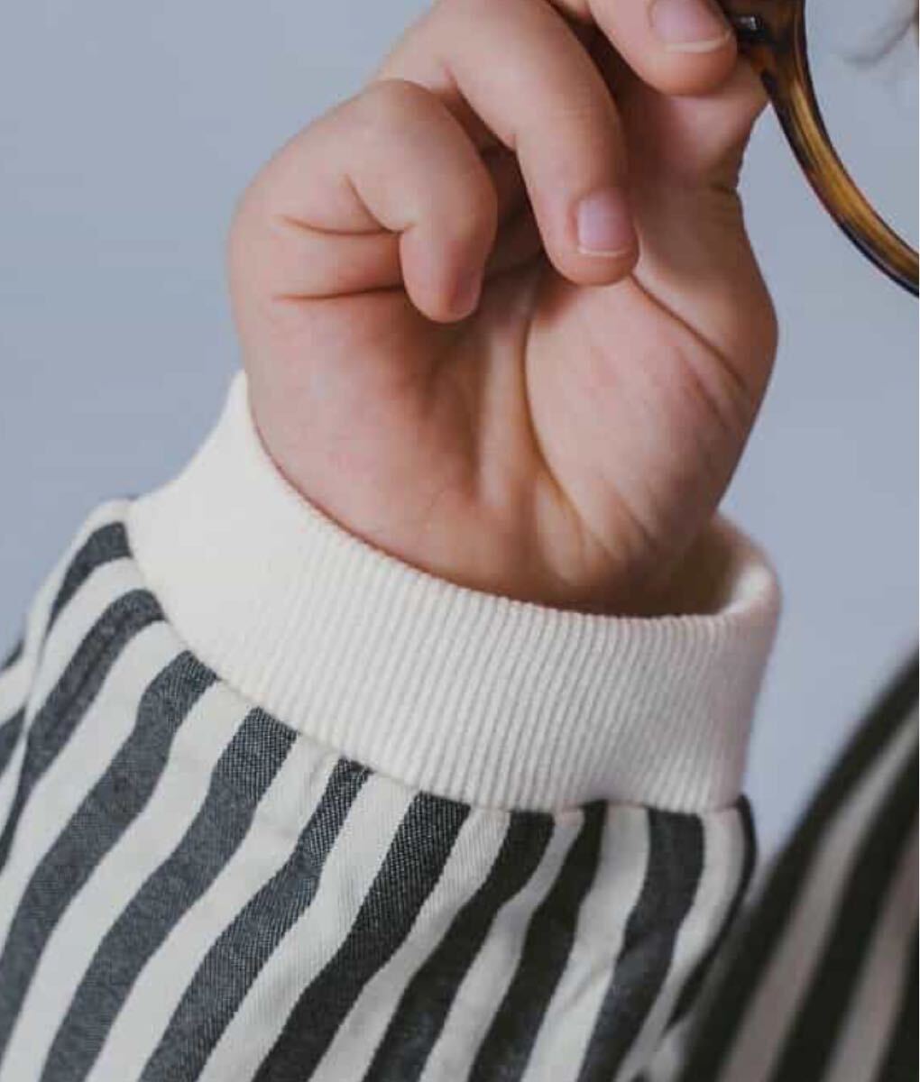 p.premierP108025蝶ネクタイ付きバンドカラーシャツ　ブラックストライプ　120㎝_画像5