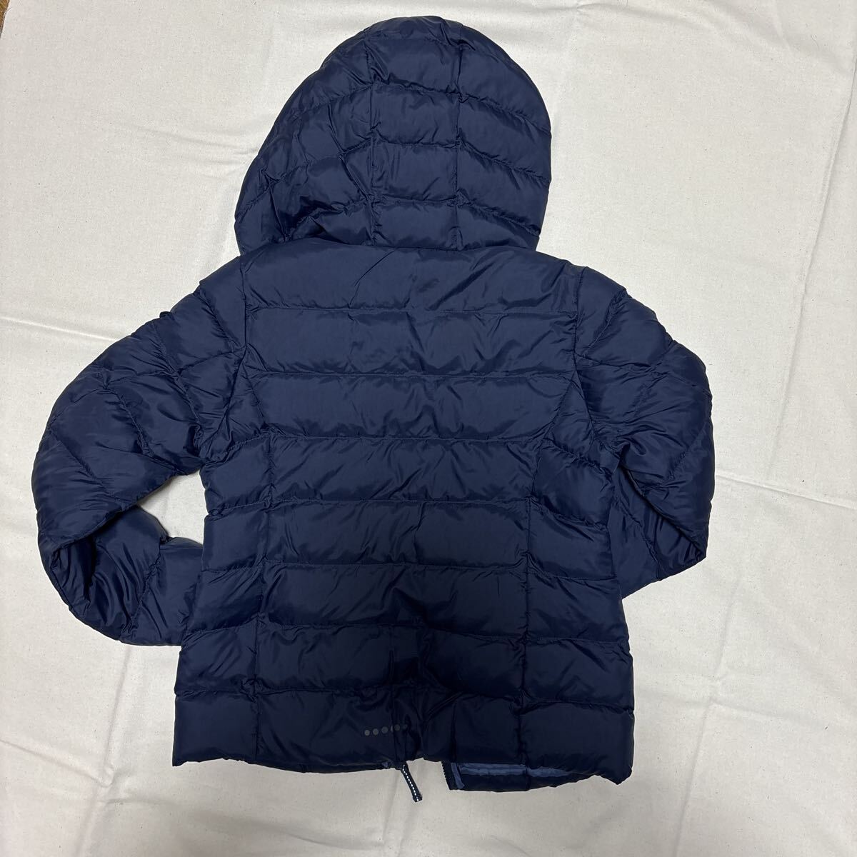 ユニクロ ウルトラライトダウン ネイビー130_画像2