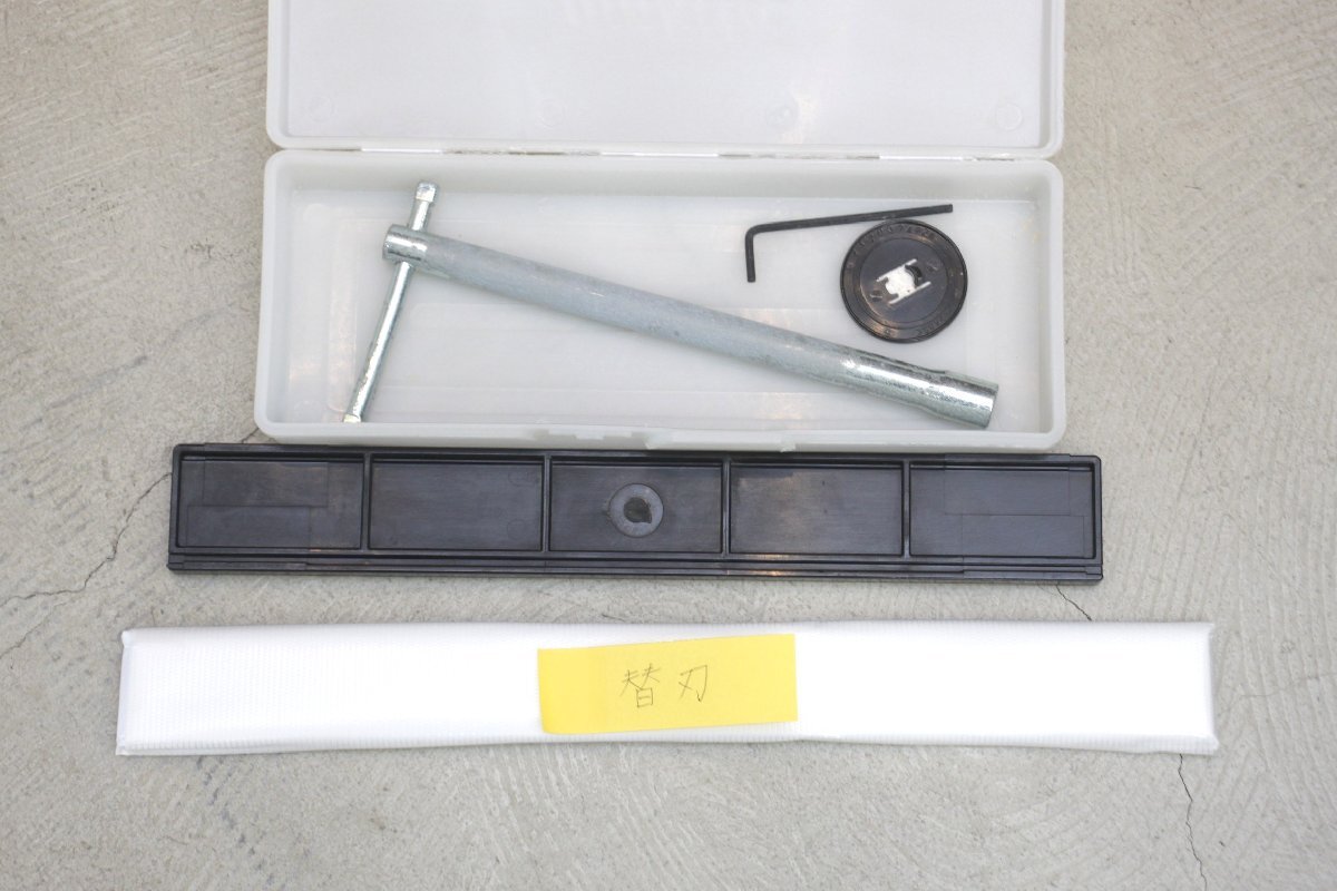 1K858☆ マキタ Makita ☆ 304mm自動カンナ 2012NB 美品 【ニューポーン】_画像7