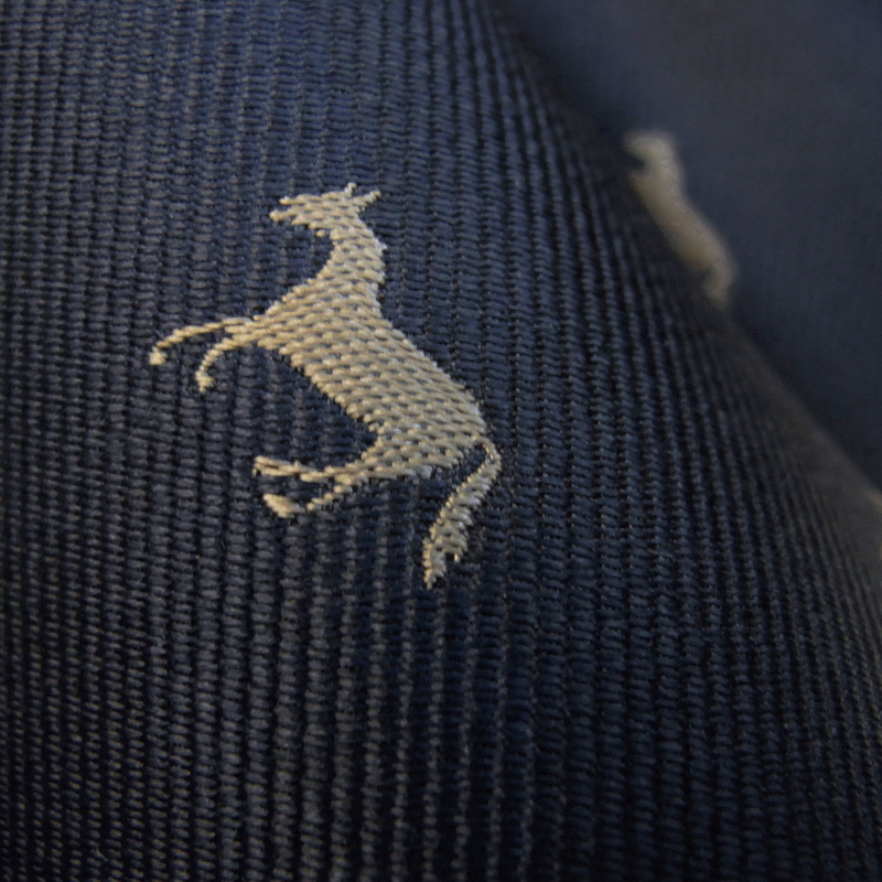 ◇◆Holliday＆Brown（ホリデー アンド ブラウン）/≪HAND MADE≫オンオフで活躍！Ｖゾーンに気品が薫るホース柄シルクタイ_画像6