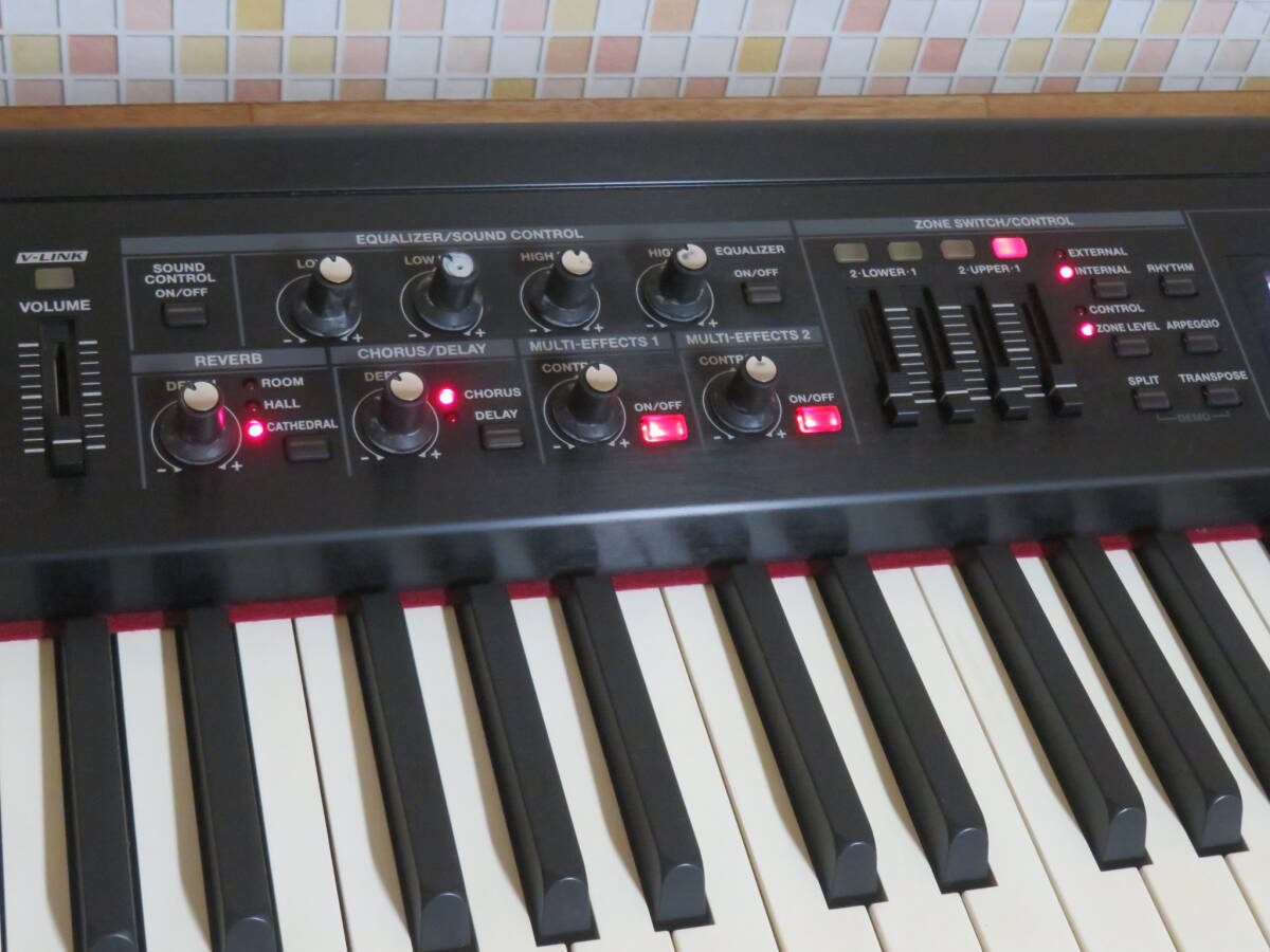 Roland ローランド RD-700GX 電子ピアノ ステージピアノ 電源コード付き 室内保管品 _画像4