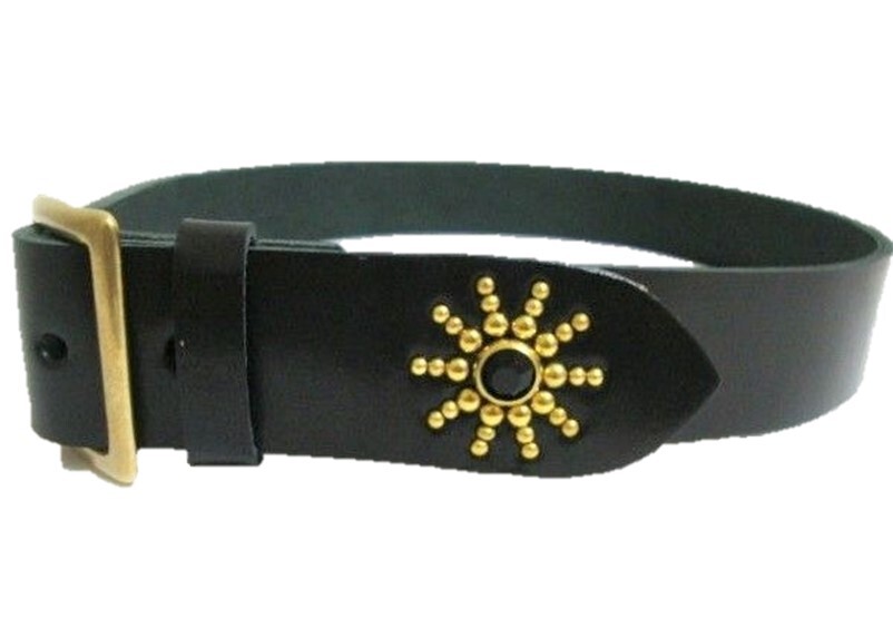 真鍮製バックル　栃木レザー　エンドオンリースタッズベルト　黒（ブラックスポッツ）一枚革_画像1