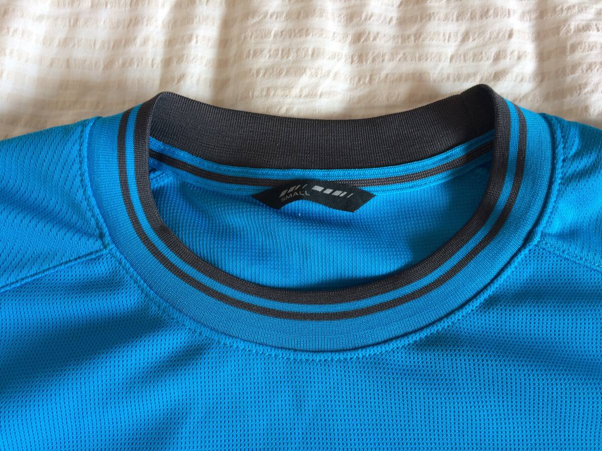 ユニクロ　メッシュクルーネックTシャツ　メンズSサイズ　コバルトブルー◆送料185円（クリックポスト/追跡可能）スポーツユーティリティ_画像4