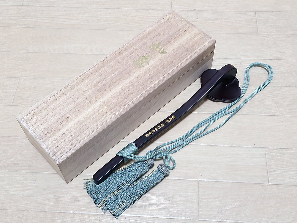 (15) храм . предметы для домашнего буддийского алтаря фиолетовый .. смысл . обе . большой .. закон . память длина 30cm.. буддизм предметы для домашнего буддийского алтаря закон ... колесо .. храм .. смысл .