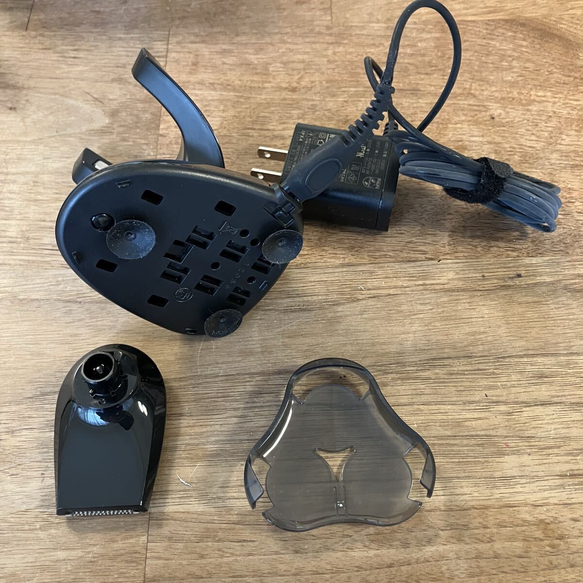【動作品】 PHILIPS シェーバー RQ1160 SensoTouch メンズ 電気シェーバー 付属有/ PHILIPS Series 5000 3000 7000 9000 お探しの方に！_画像9