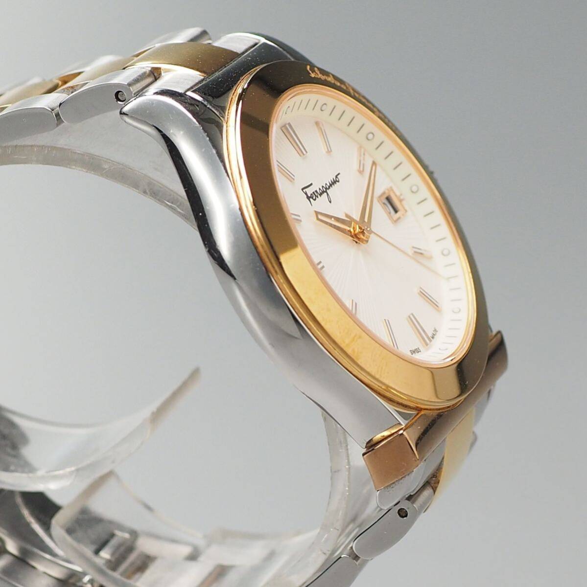 MI2869◎サルヴァトーレ フェラガモ 1898 メンズ 3針 デイト クォーツ 腕時計 稼働品 ゴールド系×ステンレススチール_画像4