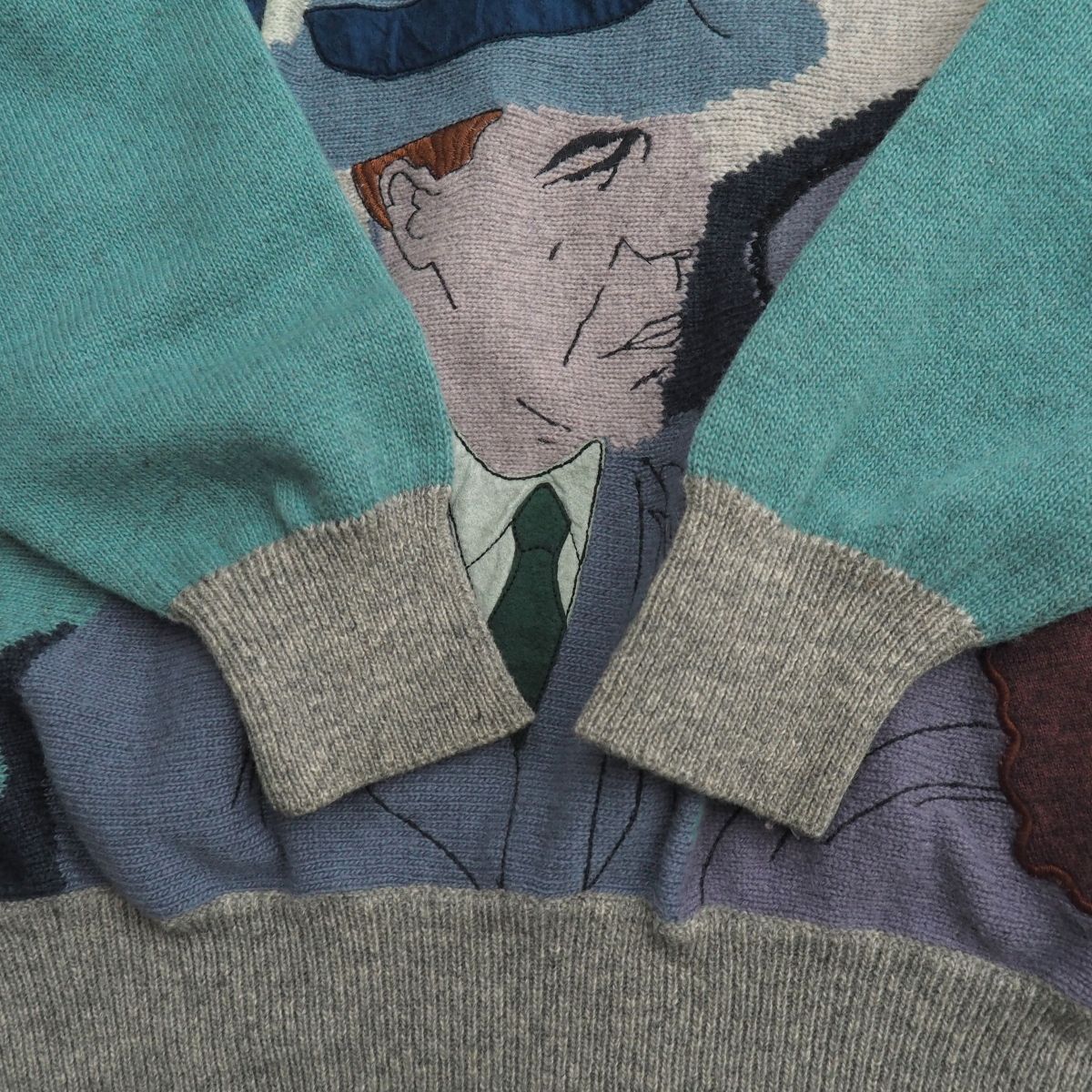 TI6235▽イタリア製 ヴィンテージ MIMI SPIRIT メンズ ワッペン 総柄 クルーネック ウールニット セーター マルチカラー_画像4