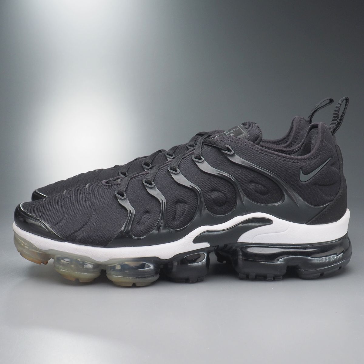 SMI2659//* Nike /NIKE* мужской US9.5/ воздушный veipa- Max плюс /AIR VAPORMAX PLUS/ спортивные туфли / low cut / обувь / чёрный / черный /924453-010