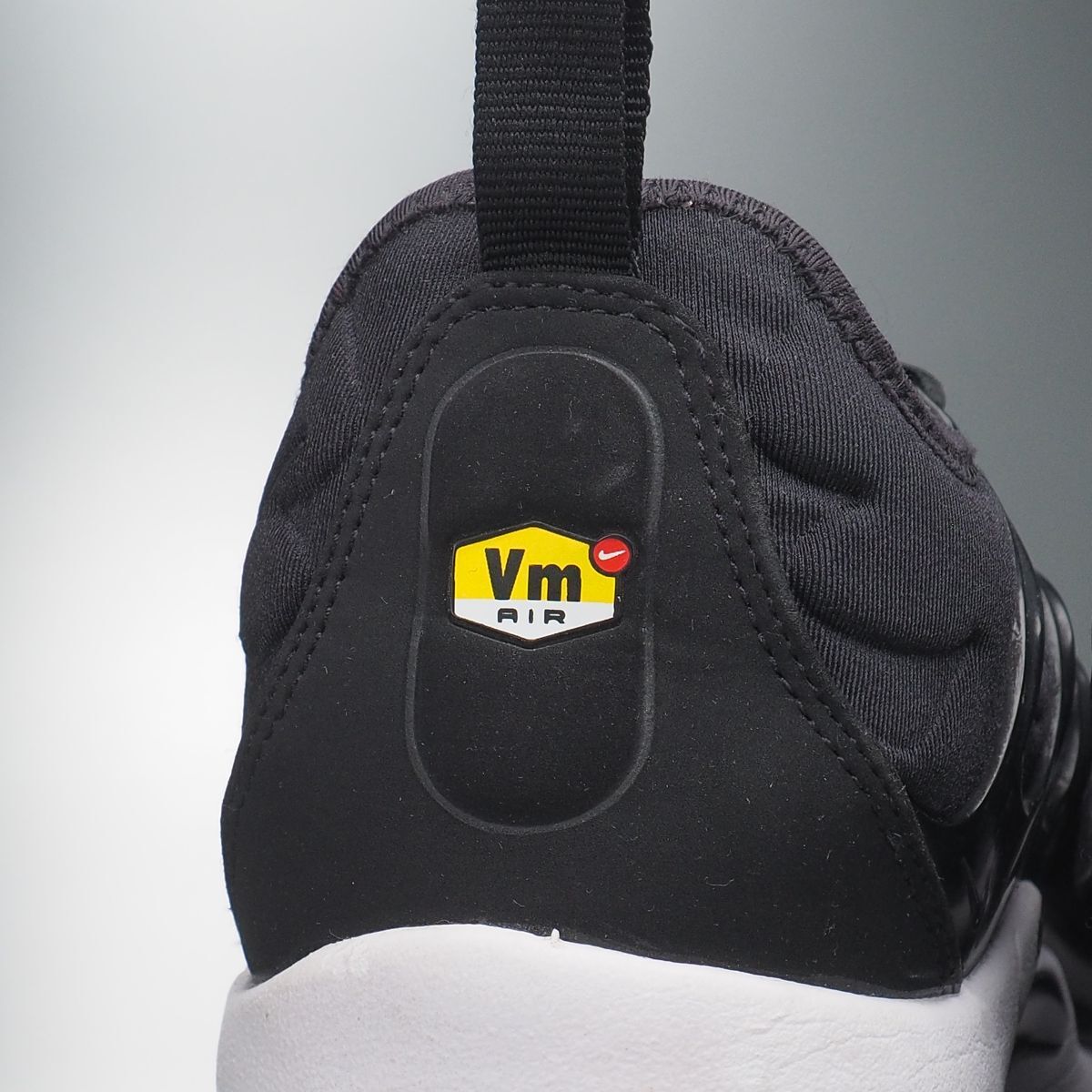 SMI2659//* Nike /NIKE* мужской US9.5/ воздушный veipa- Max плюс /AIR VAPORMAX PLUS/ спортивные туфли / low cut / обувь / чёрный / черный /924453-010