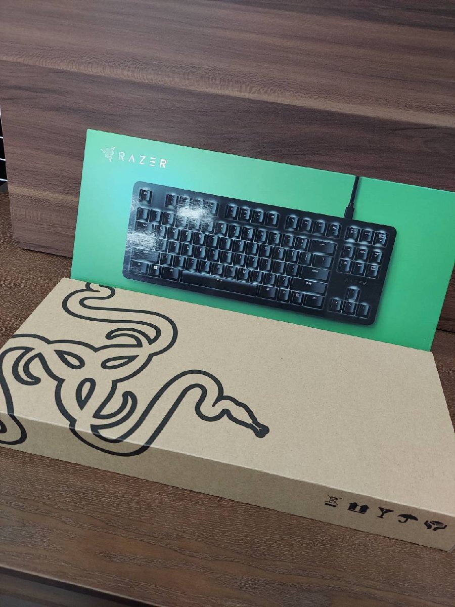 ○　RAZER BLACKWIDOW LITE RZ03-0264700-R3J1　ゲーミング キーボード 有線 レーザー_画像2