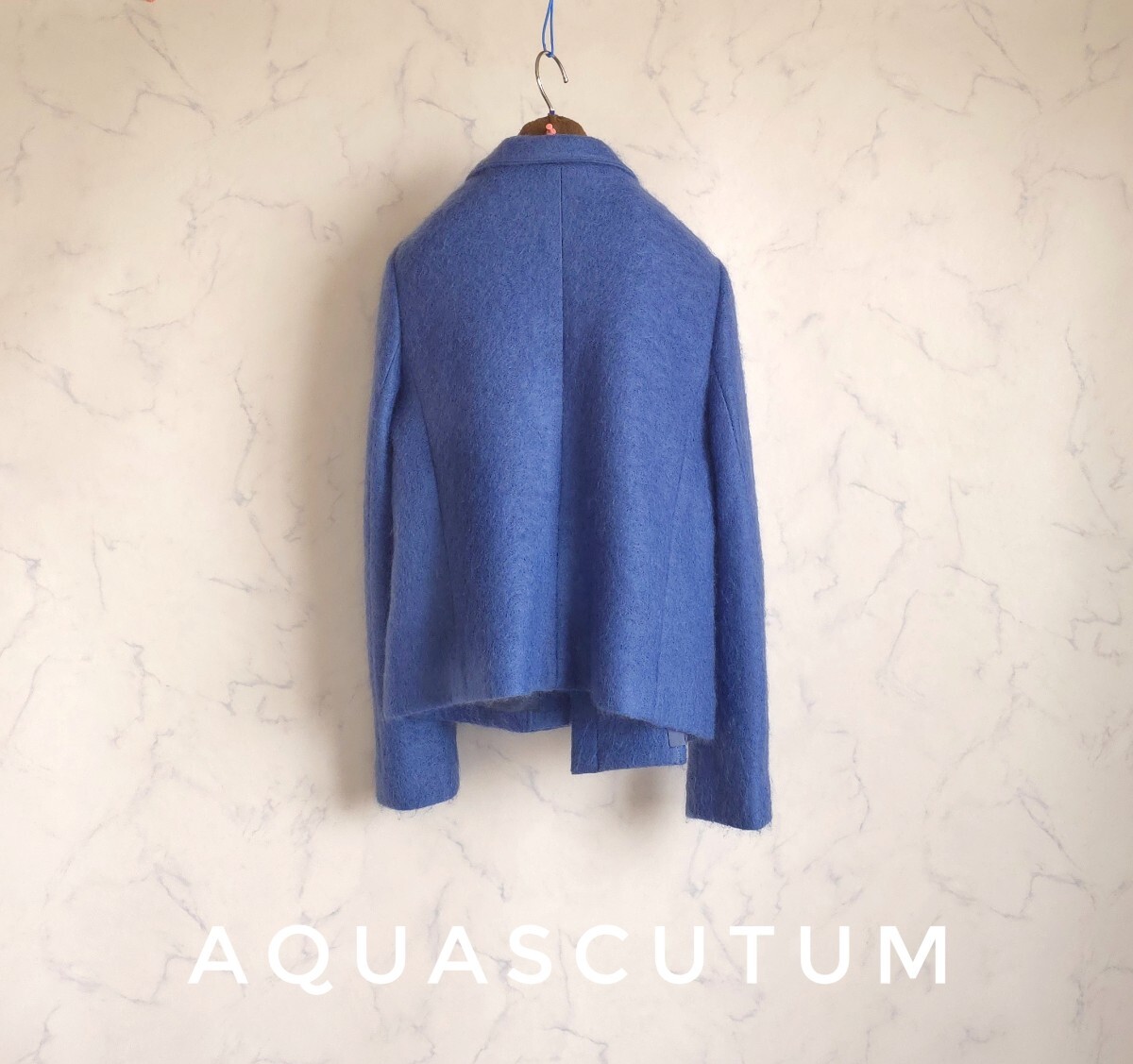 超高級 新品同様 希少 Aquascutum モダンショートコート 憧れのセレブ御用達ロイヤルブルー エレガントデザイン アクアスキュータム _画像2