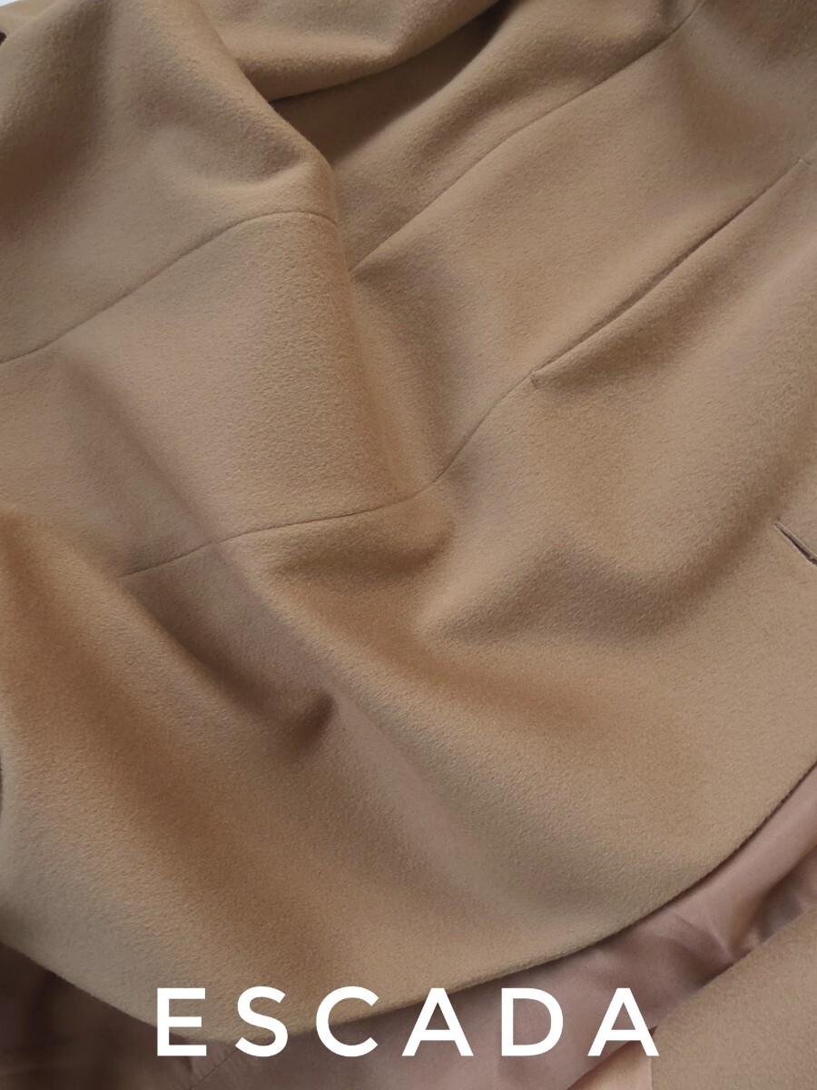 超高級 極美品 ESCADA 最高級モダンロングコート 大人気ベージュ系カラー 圧倒的エレガントデザイン エスカーダ 最高級生地 _画像3