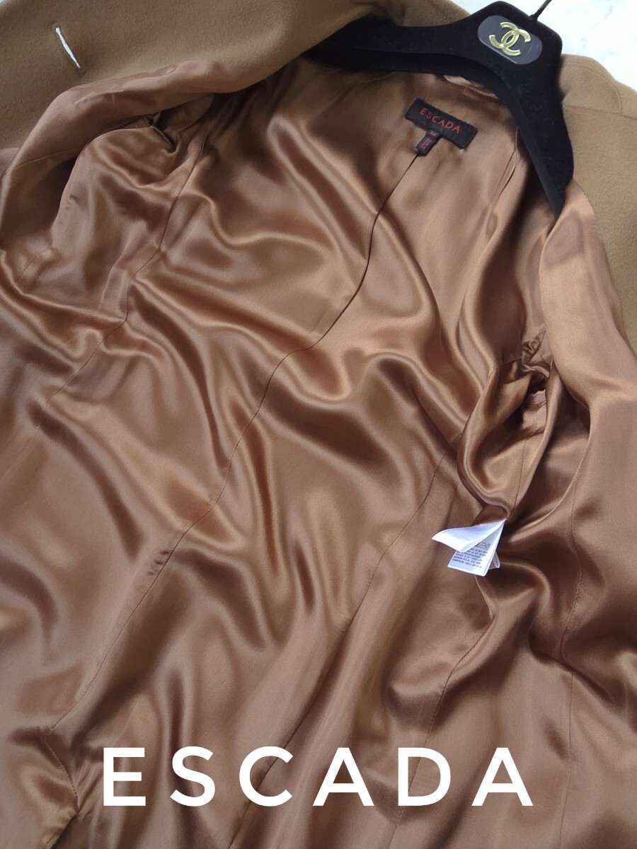 超高級 極美品 ESCADA 最高級モダンロングコート 大人気ベージュ系カラー 圧倒的エレガントデザイン エスカーダ 最高級生地 _画像4