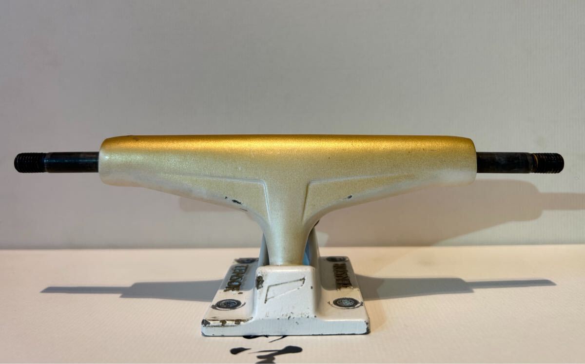 SKATEBOARD TENSOR TRUCK MAG LIGHT HI 5.25 (7.875-8.125) _画像2