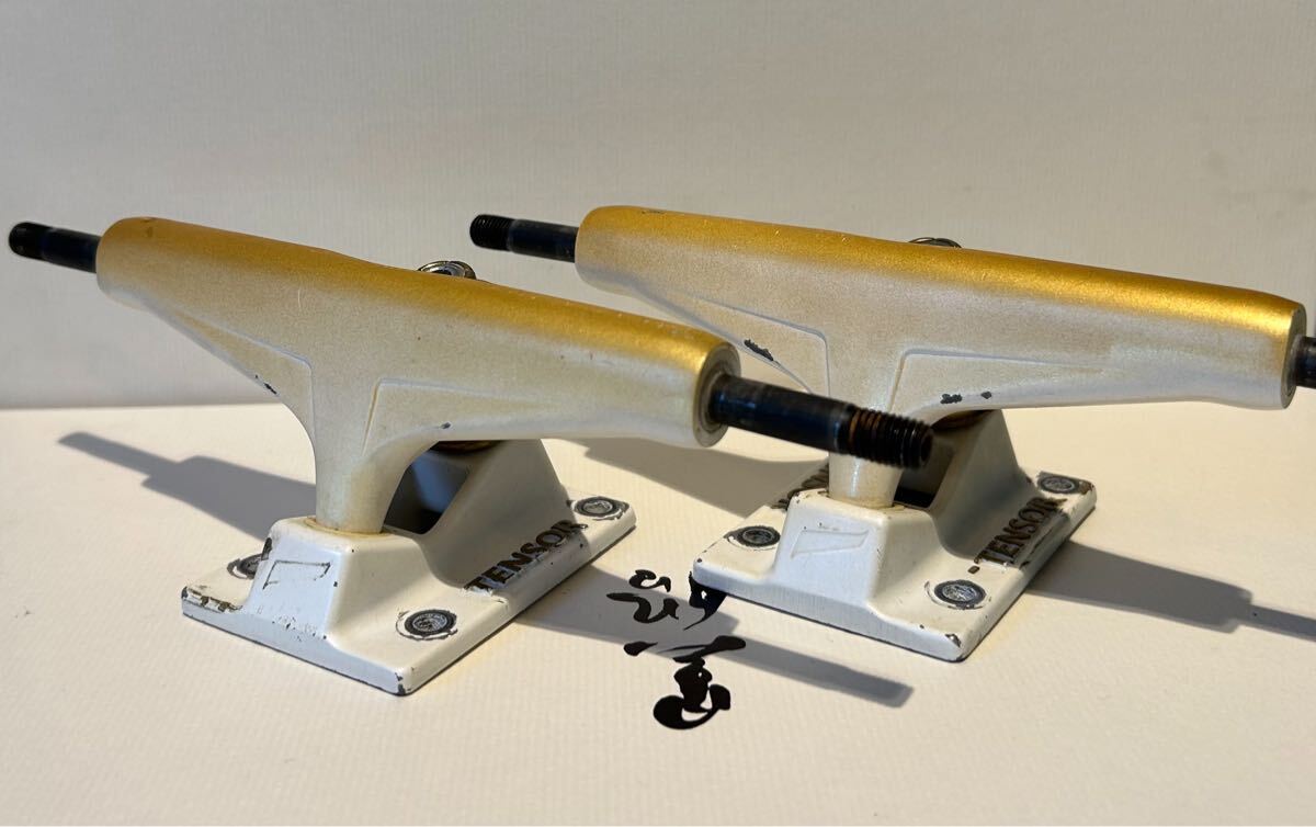 SKATEBOARD TENSOR TRUCK MAG LIGHT HI 5.25 (7.875-8.125) _画像1