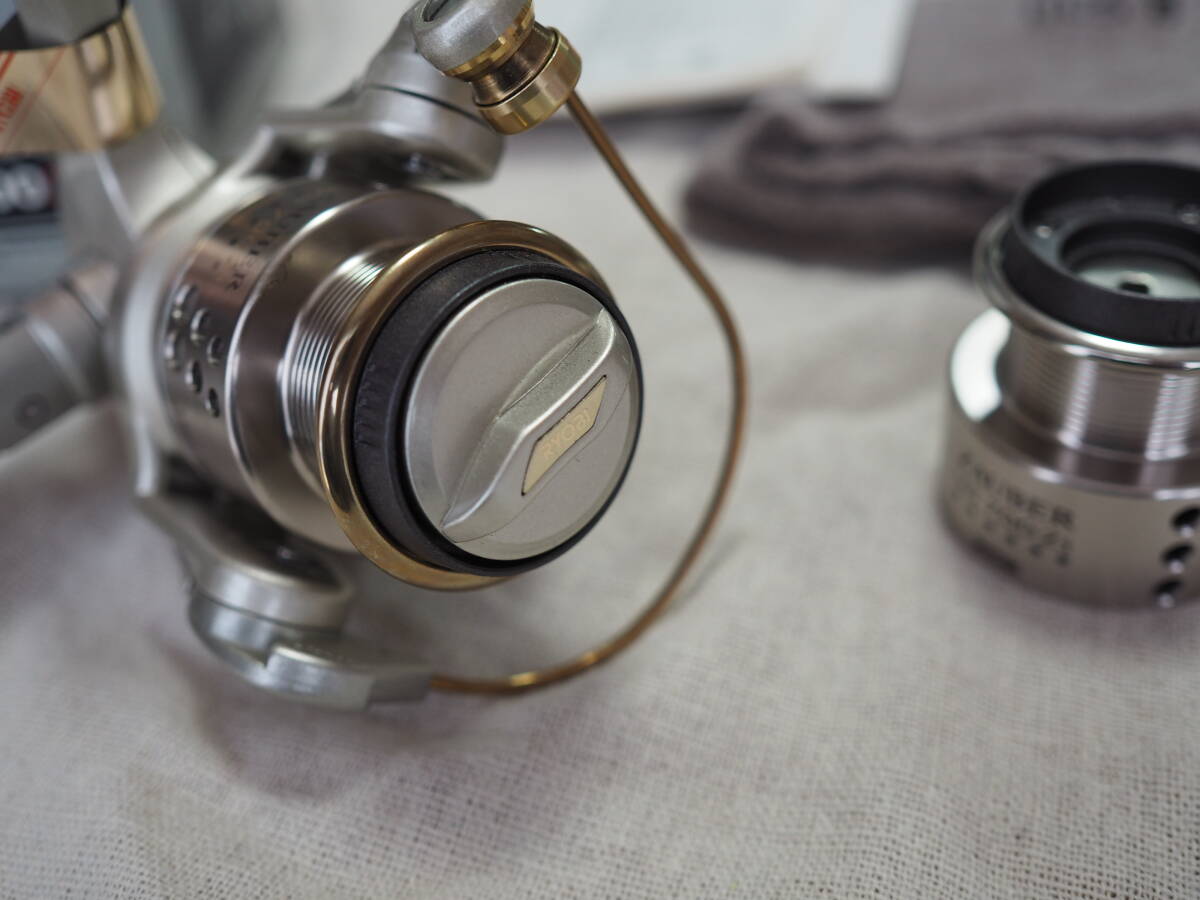 !! очень красивый товар Ryobi Zauber VS700Zi сделано в Японии изменение spool имеется!!