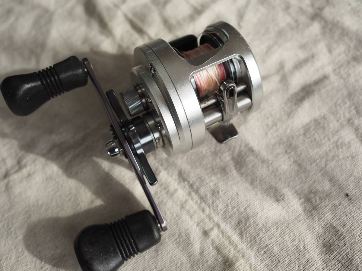 ♪♪シマノ　オシアカルカッタ　200PG　右　日本製♪♪_画像3