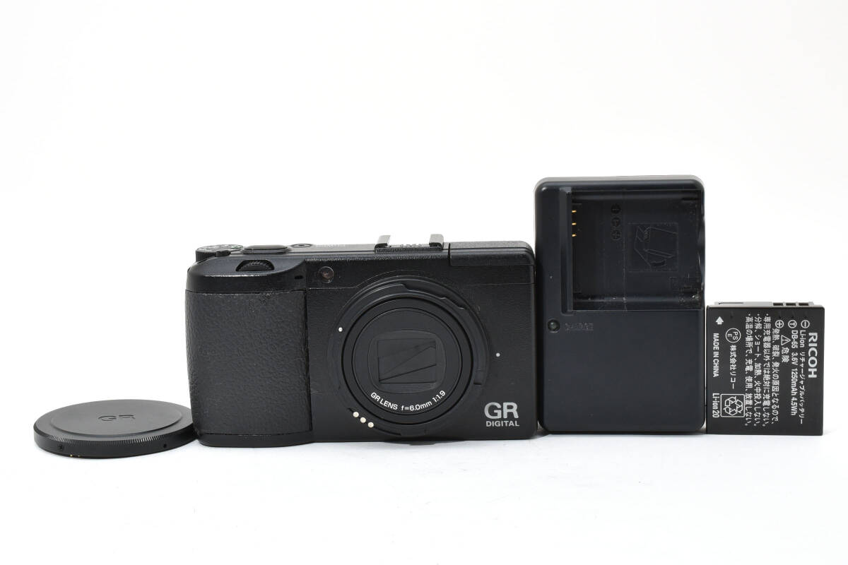 良品 リコー RICOH GR DIGITAL III コンデジ コンパクトデジタルカメラ 充電器 バッテリー #08005 #08053 #1418_画像1