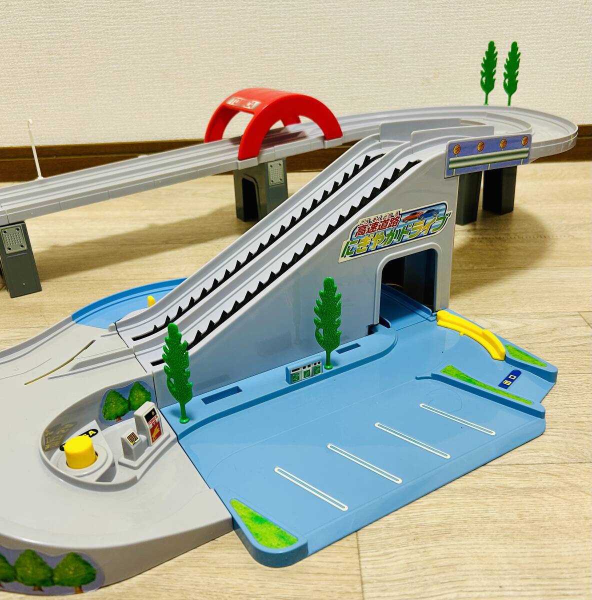 【自宅放置品】タカラトミー/ミニカー用プレイセット/トミカ 高速道路 にぎやかドライブ/電動スロープトミカ/現状品/ジャンク_画像4