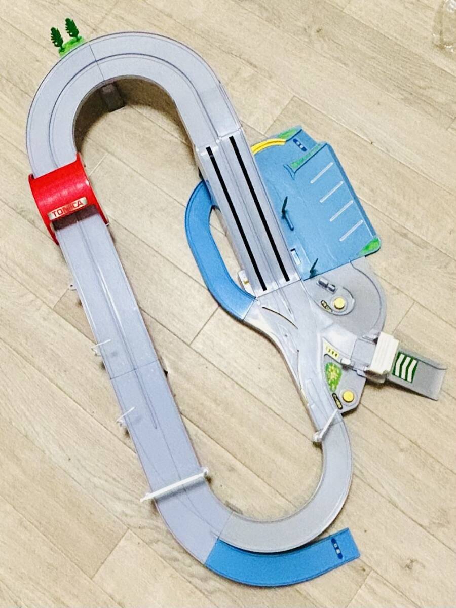 【自宅放置品】タカラトミー/ミニカー用プレイセット/トミカ 高速道路 にぎやかドライブ/電動スロープトミカ/現状品/ジャンク_画像3