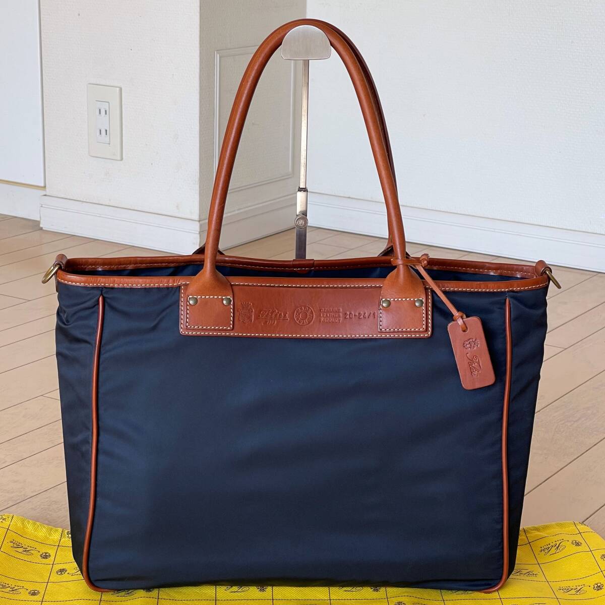 【美品・定価86,900円】フェリージ 20-24/1/ds ネイビー_画像1