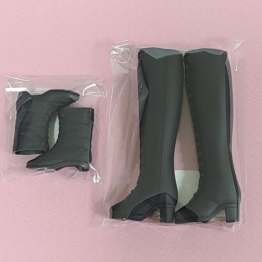 リカちゃんキャッスル　カントリーブーツ　編み上げブーツ　黒　セット_画像1