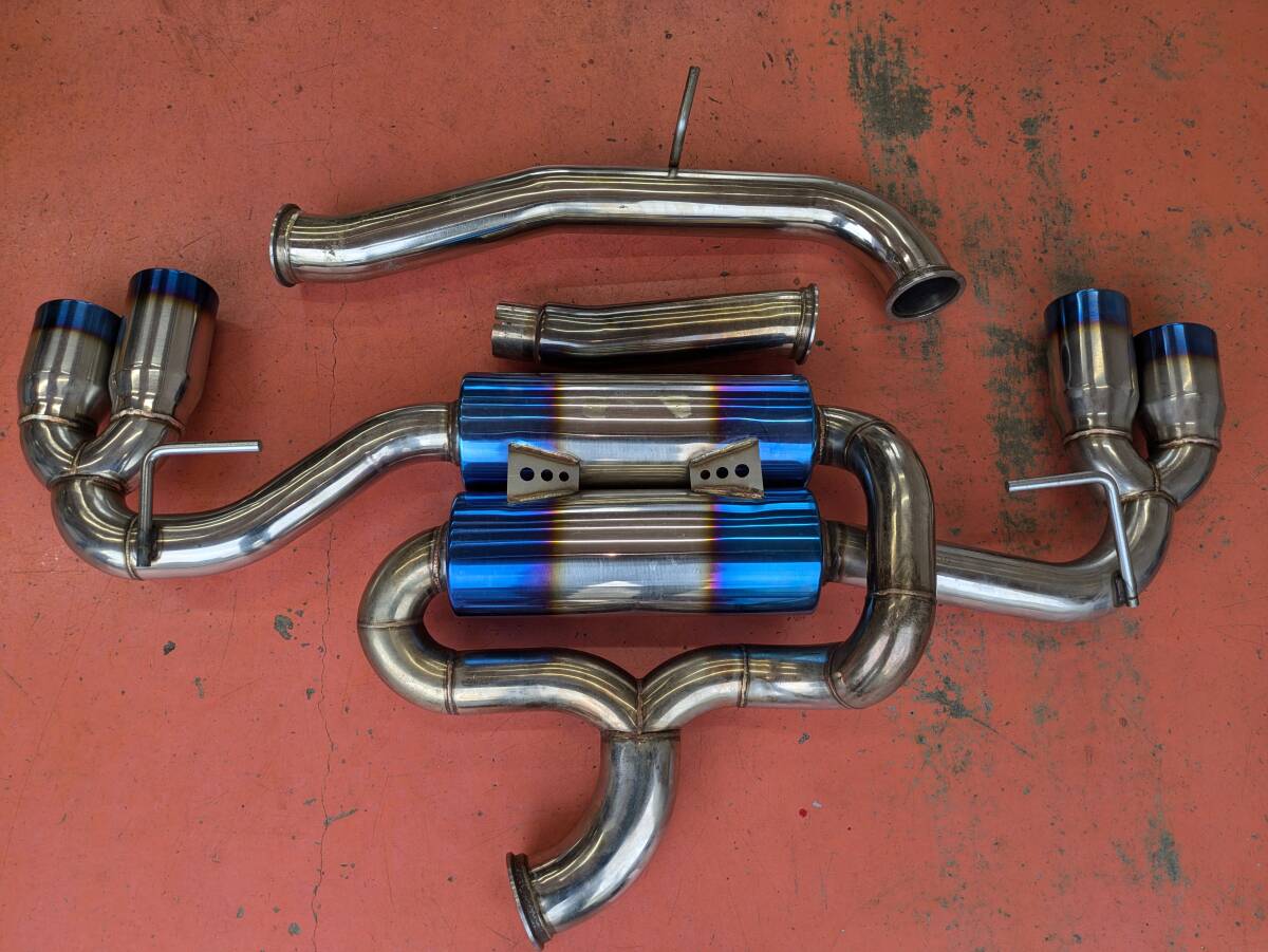 ★美品　Audi アウディ TT 8J 4本出し　マフラー★_画像1