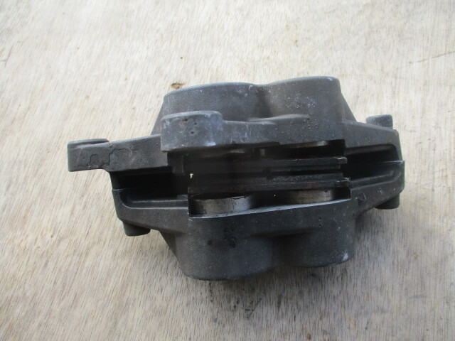 スズキ　RGV250Γ　VJ21A　純正左側フロントブレーキキャリパー　ブレーキキャリパー(L) トキコ　4ポットキャリパー　ガンマ　GSXR　旧車_画像10