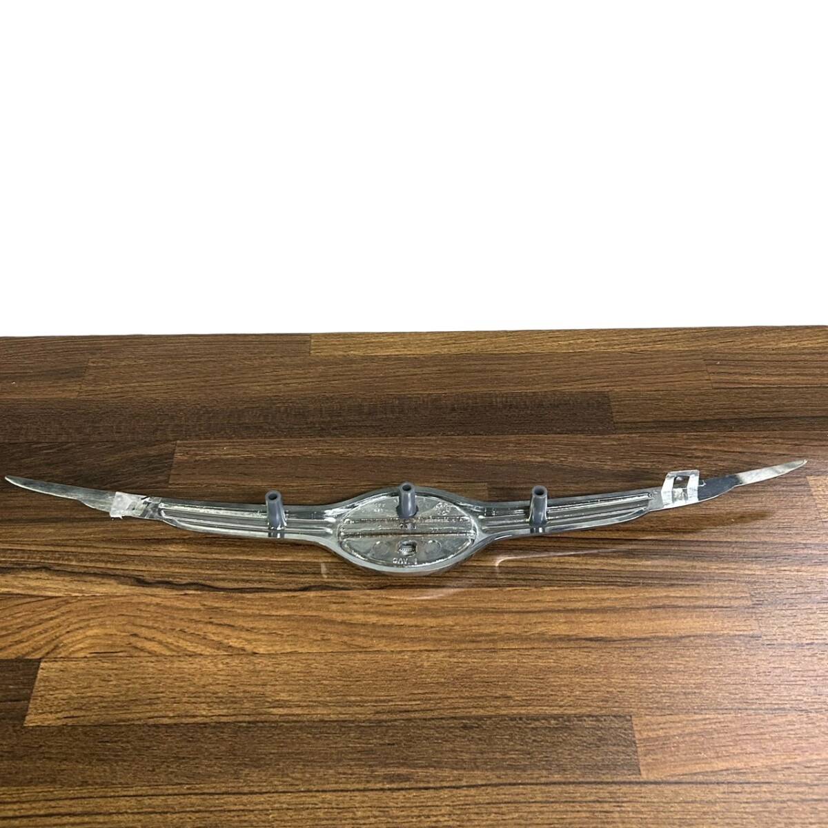 Chrysler クライスラー 純正 フロントエンブレム ウィングバッジ◇ピン折れあり 希少パーツ ヴィンテージ_画像3