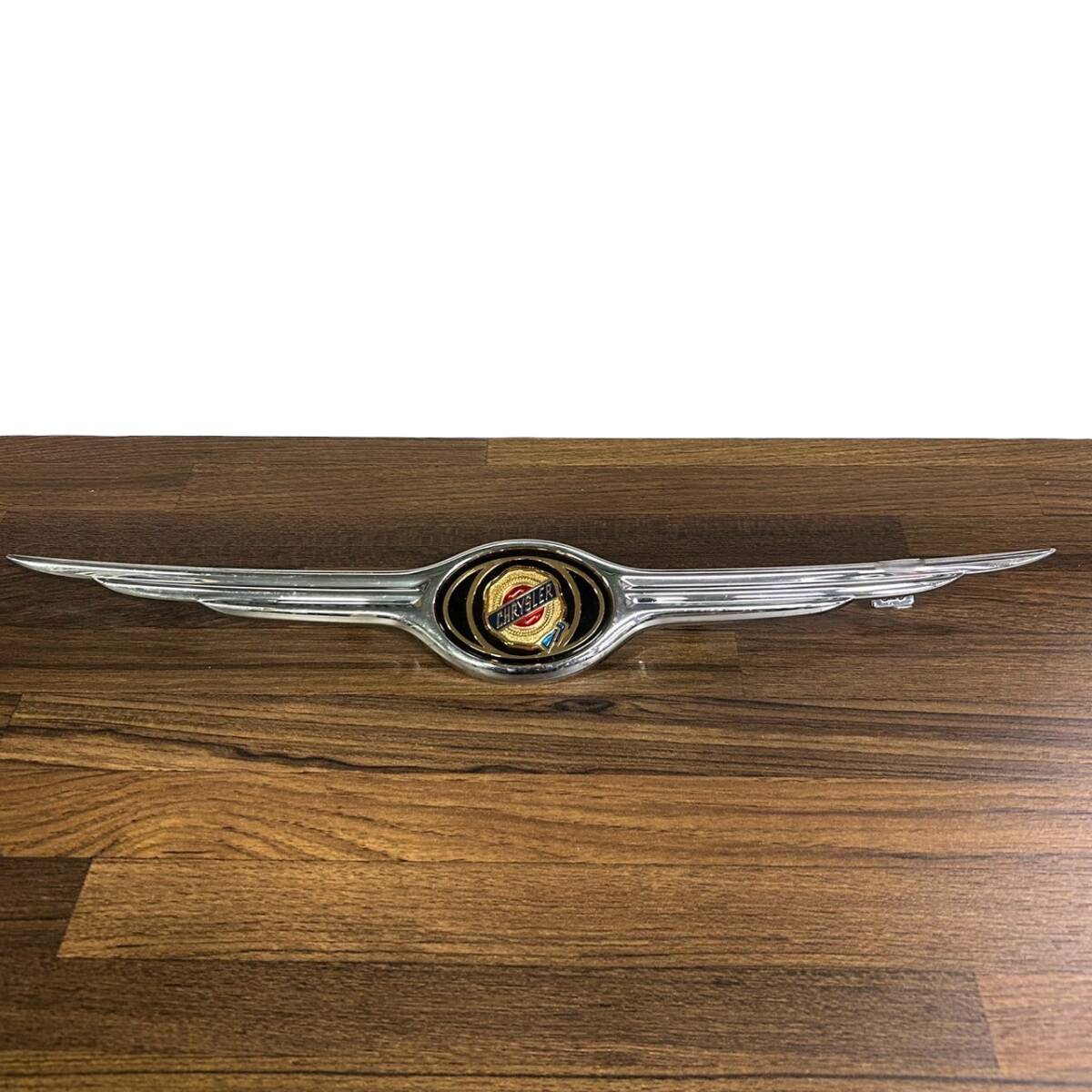 Chrysler クライスラー 純正 フロントエンブレム ウィングバッジ◇ピン折れあり 希少パーツ ヴィンテージ_画像1