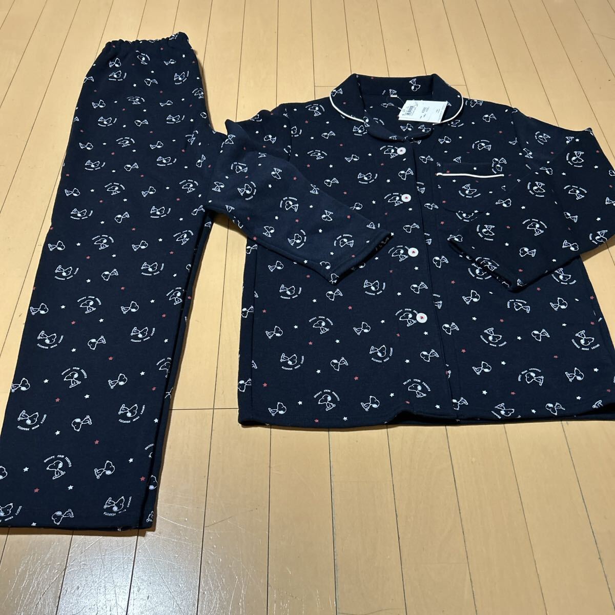 新品未使用スヌーピーSNOOPY裏起毛レディースLネイビーパジャマピーナッツ パジャマ_画像1